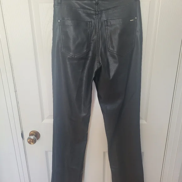 Pants - Picture 2 of 3